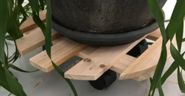 Comment construire un porte-plante sur roulettes ?
