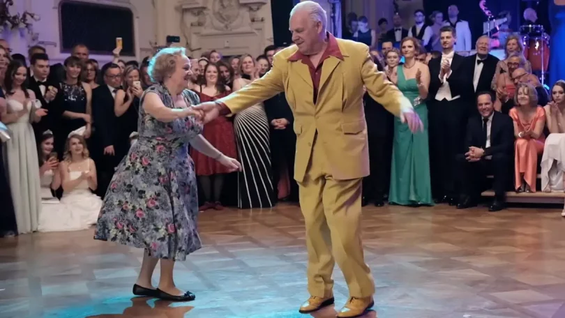 Les danseurs âgés de la vieille école choquent le public avec leur performance inoubliable