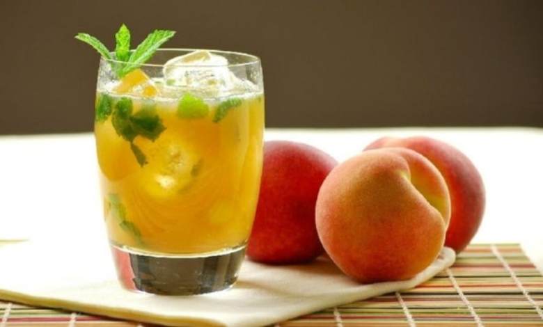 Délicieuse recette de Mojito citron vert et abricot pour rafraîchir vos papilles